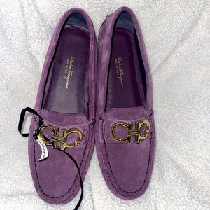 Salvatore ferragamo purple driver loafers with reversible buckle (gold/silver)